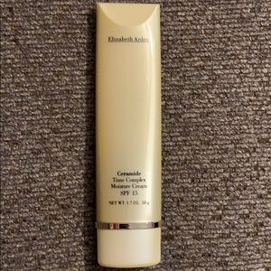 NWOB 2 Elizabeth Arden Time Complex Moisture Creams
